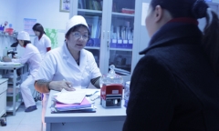 Thâm nhập đường dây buôn bán 