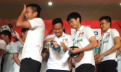 Ngỡ ngàng với mức lương thật của Công Phượng và cầu thủ U19 HAGL