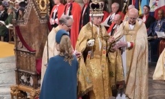 Vua Charles III chính thức đăng quang