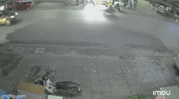 Hiện trường vụ tai nạn 2 xe máy đâm trực diện khiến 6 người thương vong ở Hà Giang