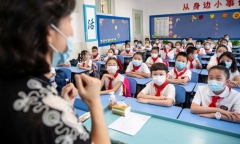 Dân số giảm, Trung Quốc có nguy cơ thừa gần 2 triệu giáo viên