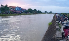 Tìm thấy thi thể thanh niên 20 tuổi và bé trai trên sông Nông Giang