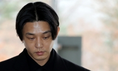 Bác sĩ cung cấp thuốc cho Yoo Ah In sử dụng ma tuý bị yêu cầu tuyên án 3 năm tù giam