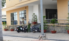 Người đàn ông rơi từ tầng 19 chung cư ở TP.HCM, trên ngực có xăm hình cá chép