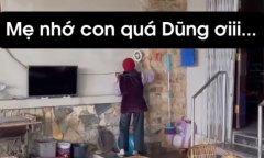 Rưng rưng khoảnh khắc cụ bà 90 tuổi nhìn camera nói nhớ con trai