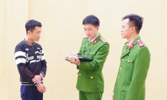 Tóm gọn kẻ giả danh công an Hà Nội nhận tiền