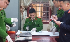 Từ 2 đối tượng bất minh về kinh tế, triệt phá đường dây ma túy 