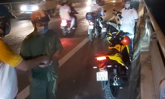 Vụ thanh niên để lại xe máy, ví tiền rồi lao xuống sông Tiền: Nhân chứng nói gì?