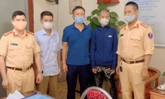 Trộm xe máy của bố để 