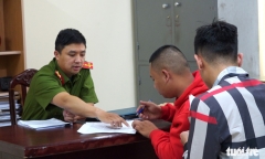 Ai là người cầm đầu 