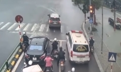 Không nhường đường cho xe cứu thương sẽ bị phạt nặng ra sao?