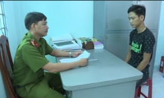 Lợi dụng người lớn vắng nhà, thanh niên 19 tuổi dụ bạn gái nhí