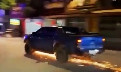 Tài xế xe bán tải 