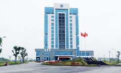 59 nhân viên Đại học Hà Tĩnh bị chấm dứt hợp đồng từ tháng 7/2022: Hiệu trưởng nói gì?