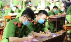 33.000 học sinh Hà Nội trượt lớp 10 công lập: Cha mẹ cần chia sẻ nỗi buồn với các con