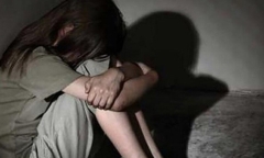 15 năm tù cho gã đàn ông nhiều lần hiếp dâm con gái của “nhân tình”