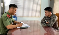 Bị phạt vì mượn trang phục công an rồi lên mạng dọa “cho nhập kho hết”