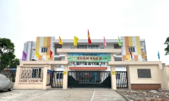 Vụ phụ huynh bức xúc vì trường mầm non thu 1 triệu/học sinh để sửa thảm cỏ: Nhà trường nói gì?