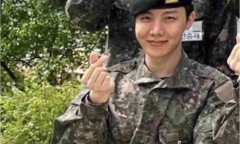 Hình ảnh đầu tiên của J-Hope (BTS) trong quân ngũ: Visual vẫn cực đỉnh dù để mặt mộc