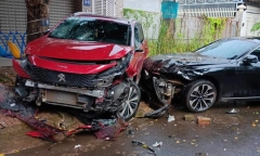 Xuất hiện thêm clip xe Peugeot bị