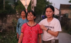 Người phụ nữ ở Hà Tĩnh đoàn tụ gia đình sau 27 năm lưu lạc ở Trung Quốc