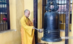 Cử ba hồi chuông trong ngày đầu vận hành chính quyền 2 cấp