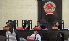 Bóng hồng sa ngã: Nữ quái cùng người đàn ông vận chuyển 60.000 viên hồng phiến