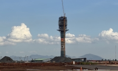 Cất nóc tháp kiểm soát không lưu cao nhất Việt Nam