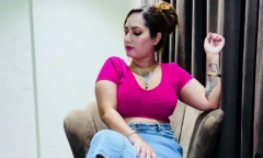 Phát hiện thi thể nữ YouTuber trong ô tô, cảnh sát tìm thấy nhiều dấu vết đáng ngờ ở 