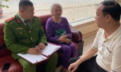 Chủ tiệm vàng kịp thời giúp bà cụ 70 tuổi thoát vụ lừa đảo chuyển khoản 240 triệu đồng