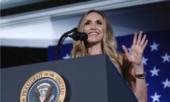 Con dâu ông Trump gây tranh cãi vì kêu gọi người dân khu vực biên giới trang bị vũ khí chống làn sóng di cư