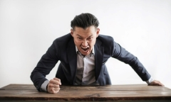 Những câu nói người EQ thấp hay dùng: Có một câu nhiều sếp hay lặp lại