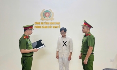 Khởi tố nam thanh niên bán hàng giả nhãn hiệu giày thể thao 