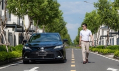 Tắt máy và rời vị trí lái khi dừng xe bị xử phạt như nào?