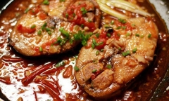 Cách làm cá kho cà chua thơm ngon đậm đà cho bữa cơm gia đình