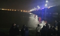 Nghi án mẹ ôm con gái nhỏ nhảy sông Hương, bỏ lại con gái lớn trên cầu: Tìm thấy thi thể người mẹ