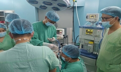 Tin tức đời sống ngày 12/6: Phẫu thuật cứu bé 2 tuổi bị hóc hạt lạc khi ăn xôi
