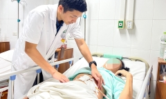 Ăn táo đỏ chưng cùng tổ yến người phụ nữ nhập viện vì thủng ruột