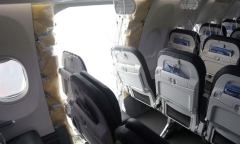 Vụ sự cố máy bay Boeing 737 Max-9 bị bung cửa trên không: Hành khách khởi kiện Boeing