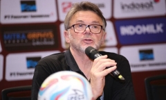 HLV Trousiser: Tôi không thể đá thay học trò
