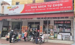 Mua 90.000 quyển sách giáo khoa giả về bán kiếm lời, chủ cửa hàng bị khởi tố