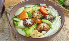 Món canh chua mê hoặc mọi nhà mà chẳng cần đến thịt