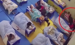 Bé gái 3 tuổi bị giáo viên dán băng dính không thể cử động, phản hồi từ nhà trường khiến dư luận sôi sục