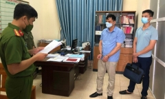 Khởi tố hiệu trưởng và trưởng ban đại diện hội cha mẹ học sinh vì tội chiếm đoạt tài sản