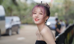 Nữ streamer nổi tiếng gây sốc khi than thở thu thập tiền tỷ vẫn 