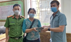 Người phụ nữ trả lại 250 triệu đồng bị chuyển nhầm vào tài khoản