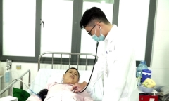 Cứu sống người đàn ông 3 lần hôn mê vì vỡ mạch máu não