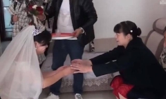 Chú rể cưới cô dâu câm điếc, thái độ của gia đình nhà trai gây xúc động mạnh