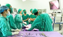 Nội soi cắt bỏ nang ống mật chủ cho bé trai 4 tuổi