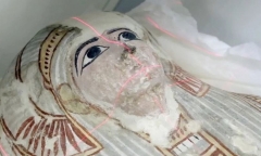 Bí ẩn xác ướp bé gái năm trăm còn chớp mắt, được ví như 